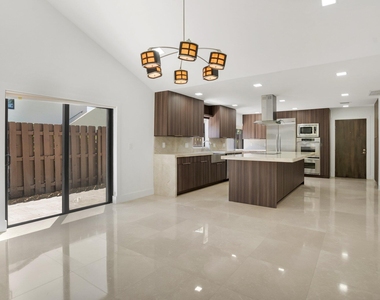 21922 Cypress Drive - Photo Thumbnail 6