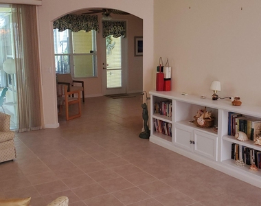 1128 Nw Mossy Oak Way - Photo Thumbnail 6