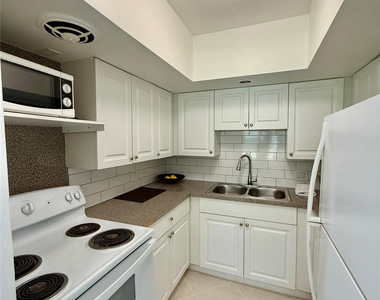 23 Ne 19th Avenue - Photo Thumbnail 9
