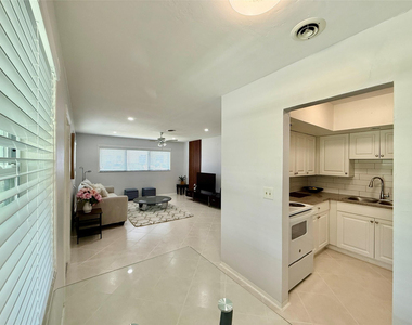 23 Ne 19th Avenue - Photo Thumbnail 7
