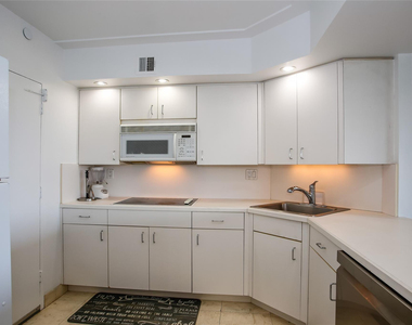 2500 E Las Olas Boulevard - Photo Thumbnail 4