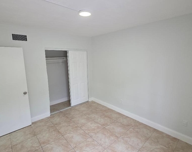 2250 Nw 183rd Street - Photo Thumbnail 11