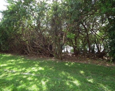 815 W Boynton Beach Boulevard - Photo Thumbnail 11