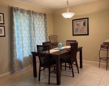 815 W Boynton Beach Boulevard - Photo Thumbnail 6