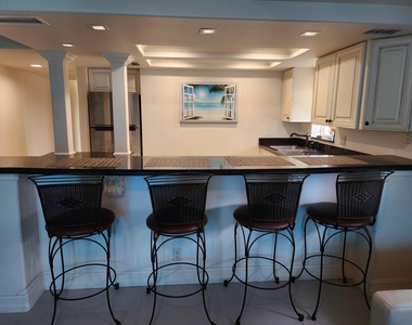 2080 E Hillsboro Boulevard - Photo Thumbnail 3