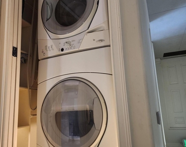 2080 E Hillsboro Boulevard - Photo Thumbnail 4