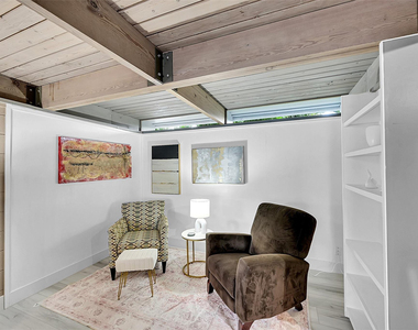 234 Pine Avenue - Photo Thumbnail 15