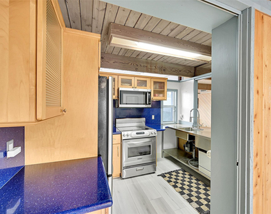 234 Pine Avenue - Photo Thumbnail 21