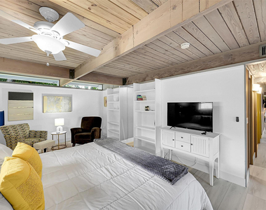 234 Pine Avenue - Photo Thumbnail 14