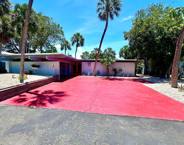 234 Pine Avenue - Photo Thumbnail 31