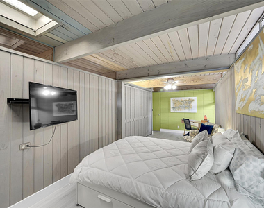 234 Pine Avenue - Photo Thumbnail 8