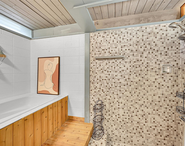 234 Pine Avenue - Photo Thumbnail 10
