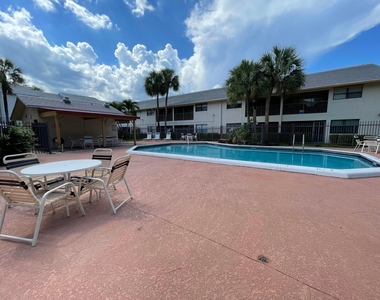 2967 Riverside Drive - Photo Thumbnail 25