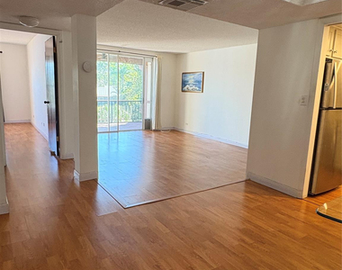 3670 Inverrary Drive - Photo Thumbnail 7