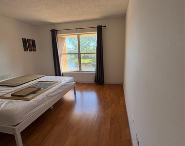 3670 Inverrary Drive - Photo Thumbnail 20