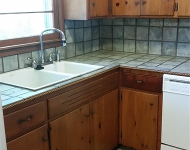 511 Fleetwood Drive - Photo Thumbnail 34