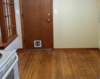 511 Fleetwood Drive - Photo Thumbnail 14