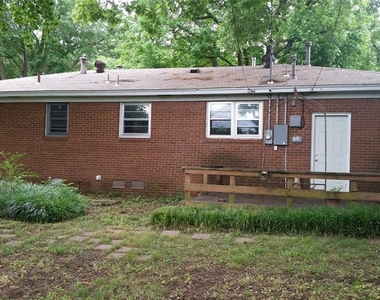511 Fleetwood Drive - Photo Thumbnail 1
