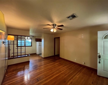 511 Fleetwood Drive - Photo Thumbnail 27