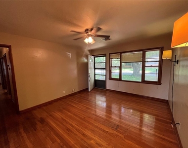 511 Fleetwood Drive - Photo Thumbnail 26