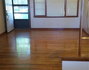511 Fleetwood Drive - Photo Thumbnail 15