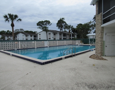 2110 Se Edler Drive - Photo Thumbnail 14