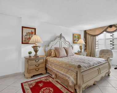 2121 N Ocean Boulevard - Photo Thumbnail 7