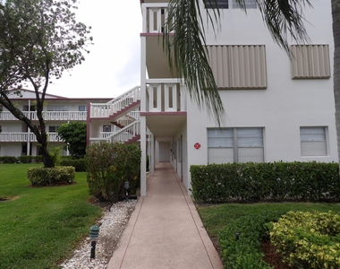195 Fanshaw Way E - Photo Thumbnail 7