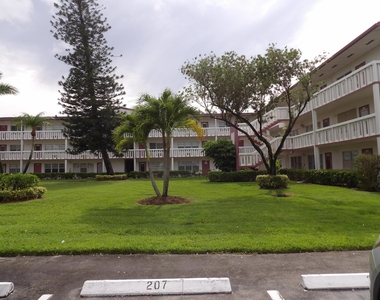 195 Fanshaw Way E - Photo Thumbnail 5