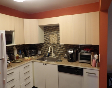 195 Fanshaw Way E - Photo Thumbnail 13