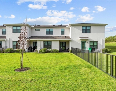 14042 Sw Thorens Drive - Photo Thumbnail 28
