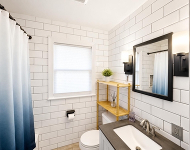 322 S L Street - Photo Thumbnail 3
