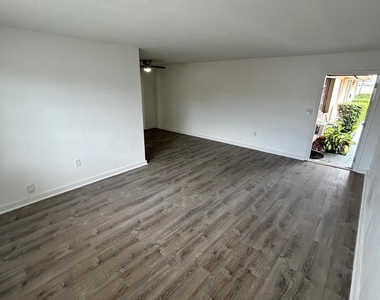 7624 Pembroke Road - Photo Thumbnail 1
