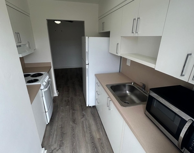 7624 Pembroke Road - Photo Thumbnail 4