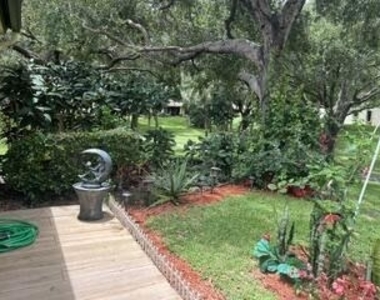 389 Ne Driftwood Terrace - Photo Thumbnail 16