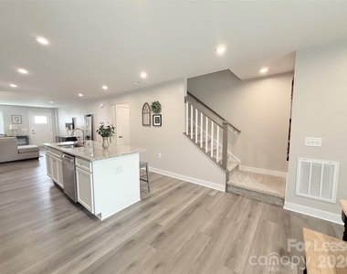 130 Stella Lane - Photo Thumbnail 11