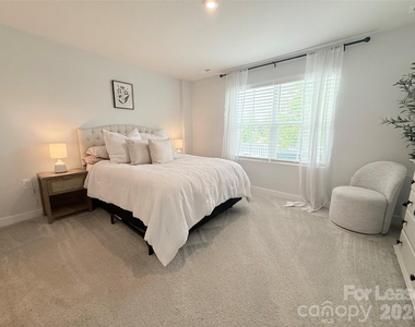 130 Stella Lane - Photo Thumbnail 13