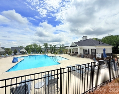 130 Stella Lane - Photo Thumbnail 2