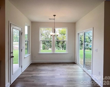 1503 Cedar Tree Drive - Photo Thumbnail 5