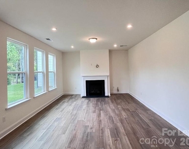 1503 Cedar Tree Drive - Photo Thumbnail 4