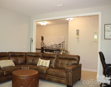4181 Palm Drive - Photo Thumbnail 17
