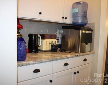 4181 Palm Drive - Photo Thumbnail 3