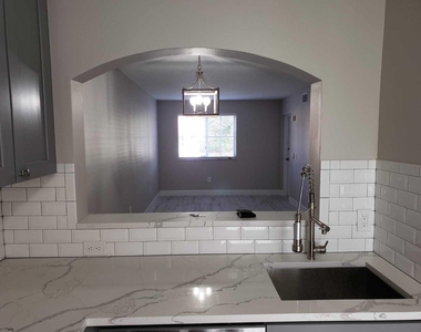 3512 Briar Bay Boulevard - Photo Thumbnail 2