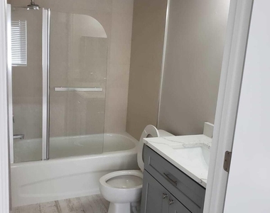 3512 Briar Bay Boulevard - Photo Thumbnail 12