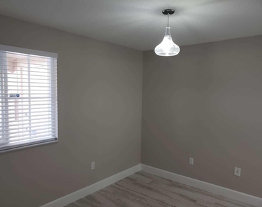 3512 Briar Bay Boulevard - Photo Thumbnail 10