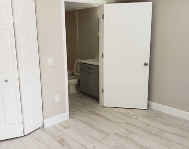3512 Briar Bay Boulevard - Photo Thumbnail 6