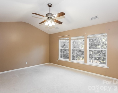 10313 Scotch Pine Circle - Photo Thumbnail 5