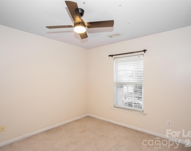 10313 Scotch Pine Circle - Photo Thumbnail 9