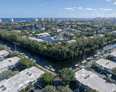 6457 Bay Club Drive - Photo Thumbnail 21