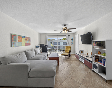 6457 Bay Club Drive - Photo Thumbnail 13